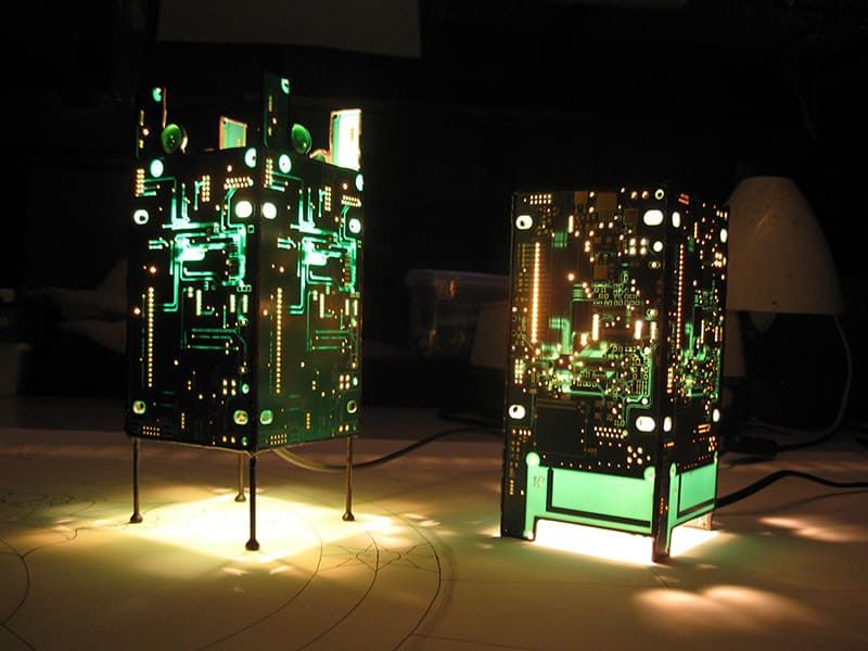 Leiterplattenlampe mit Tiffanyglas kombiniert von Kunstglaserei in Pressbaum